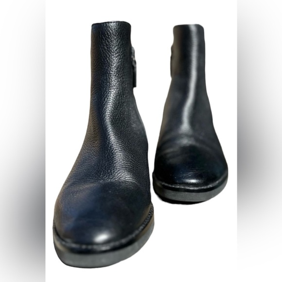 Cole Haan, River Chelsea Waterproof Leather
Bootie/Side Zip size 71/2B Black - Picture 11 of 11